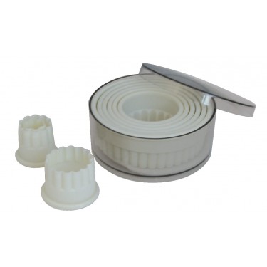 CAJA DE 9 CORTADORES REDONDOS DE PLASTICO - ACANALADOS / DE Ø 3 - 11 cm
