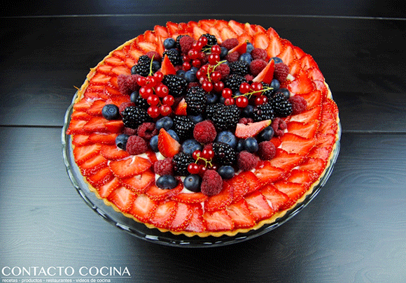 COCINA EN CASA 08: TARTA DE CREMA DIPLOMAT Y FRUTOS ROJOS